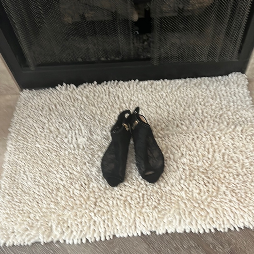 Jessica Simpson ankle shoes.
